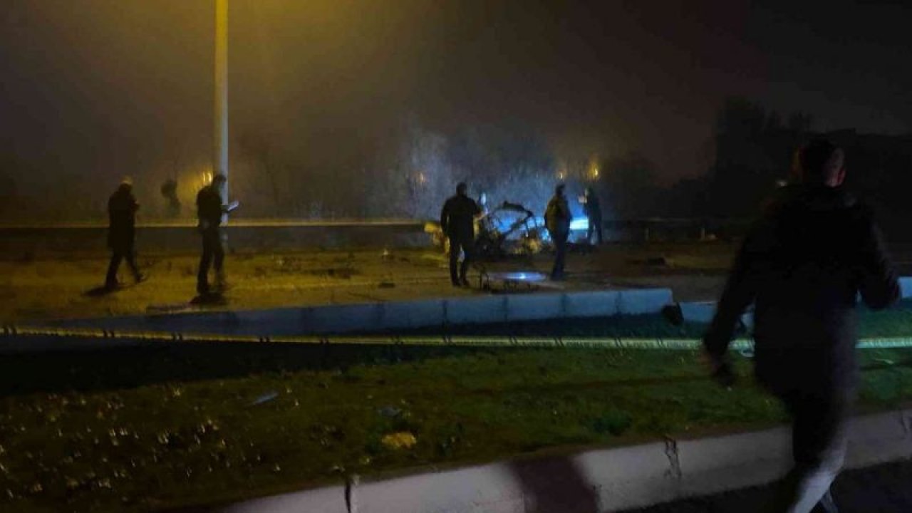Diyarbakır Valiliği,  bombalı saldırıda 9 polisin hafif yaralandığını, 2 gözaltı olduğunu bildirdi.