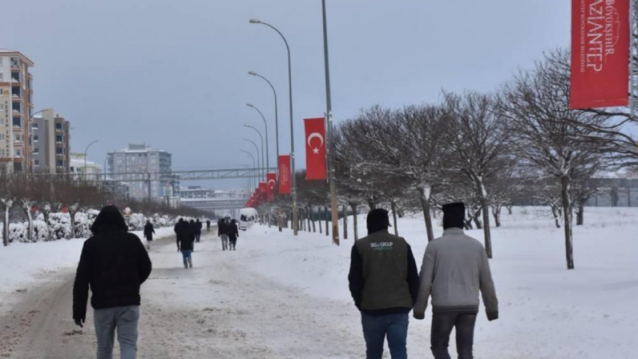 Gaziantep'te Dondurucu Kuru Soğuklar Kendini Hissettiriyor! Komşu İl Kahramanmaraş'a Kar Yağdı Gaziantep'e Yağacak mı?21 Aralık 2022 Gaziantep Güncel Hava Durumu Tahminleri!