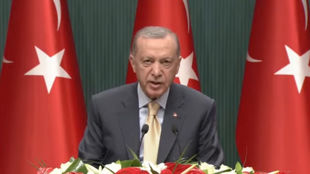 Asgari Ücret Açıklanıyor! CANLI YAYIN! Cumhurbaşkanı Erdoğan yeni asgari ücret rakamını duyuruyor... ' CANLI İZLE...