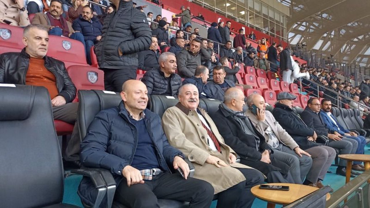 Gaziantep FK'nın şeref tribünü renklendi