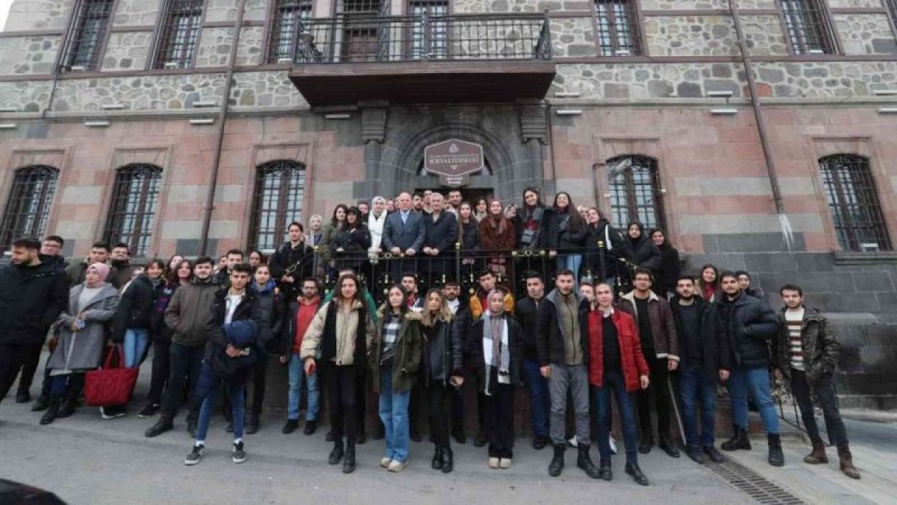 Gaziantep Şahinbey Belediye Başkanı Mehmet Tahmazoğlu Erzurum’da okuyan Şahinbeyli öğrencilerle buluştu