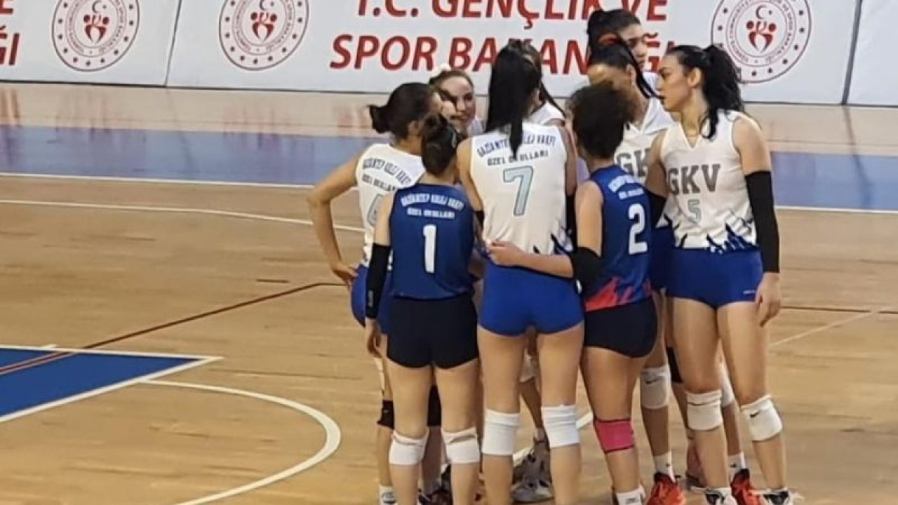 Gaziantep Kolej Vakfı Genç Kızlar Voleybol ’da Türkiye Yarı Finallerinde