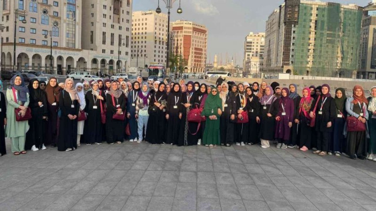 Şahinbey Belediyesi tarafından düzenlenen  "Temel Dini Bilgiler Kitabı" sınavını geçen 151 öğrenci kutsal topraklara uğurlandı
