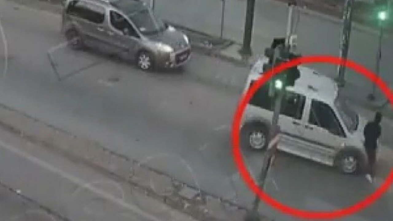 Gaziantep'teki pes dedirten kazalar kameralara yansıdı! Kırmızı ışık ihlali çocuğu canından ediyordu