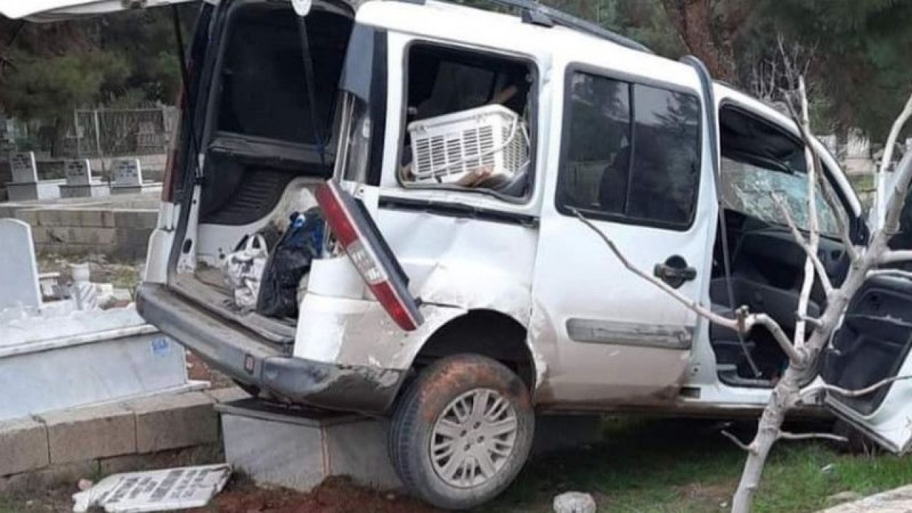 Gaziantep'te YOKK ARTIK dedirten KAZA! Lastiği patlayan araç mezarlığa uçtu: 1 yaralı