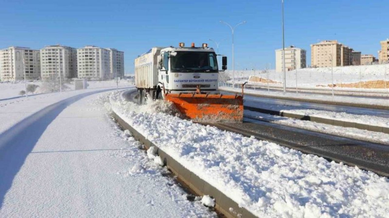 Gaziantep’te yoğun karla mücadele