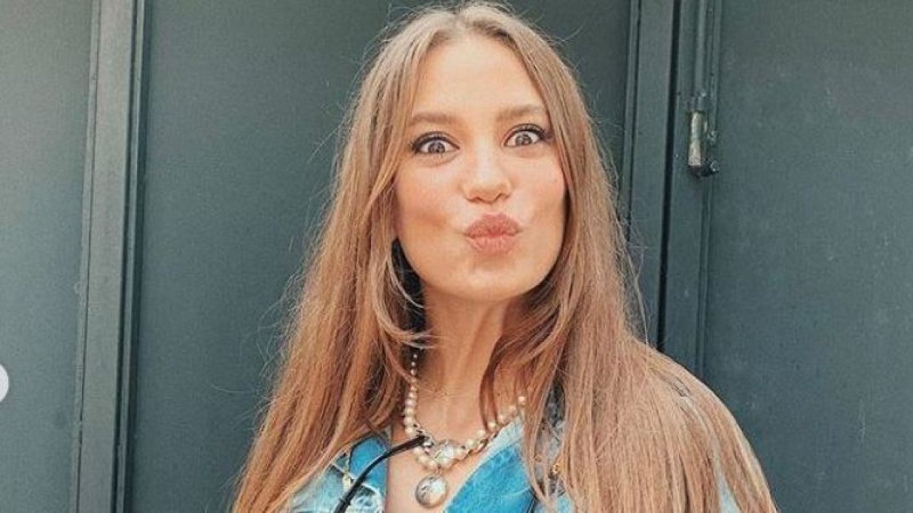 Serenay Sarıkaya’dan Görsel Şov: Instagram Yıkıldı! Can Dayanmaz, Süper Mini Elbisede Frikiğe Bakan Şaşı Oluyor!