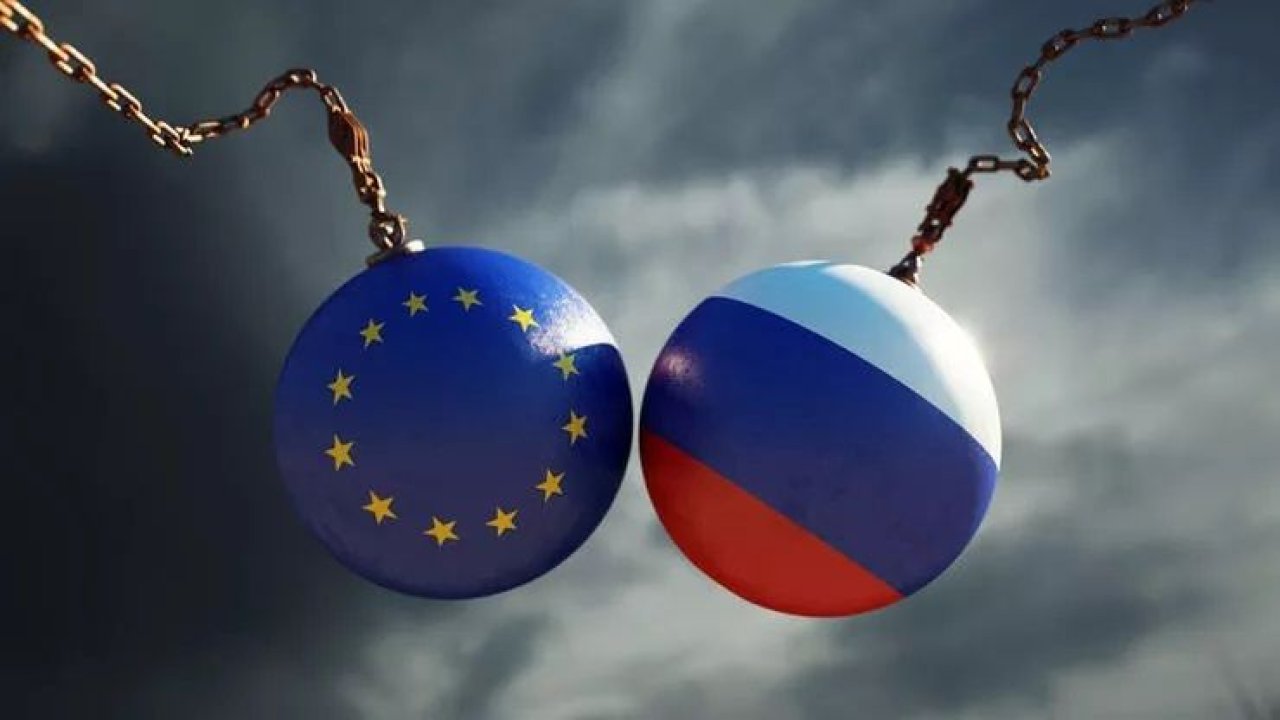 Avrupa Birliği’nden Rusya’ya Yaptırımlar Devam Ediyor! Rus Petrol Ürünlerine Yönelik İthalat Yasağı Geliyor!