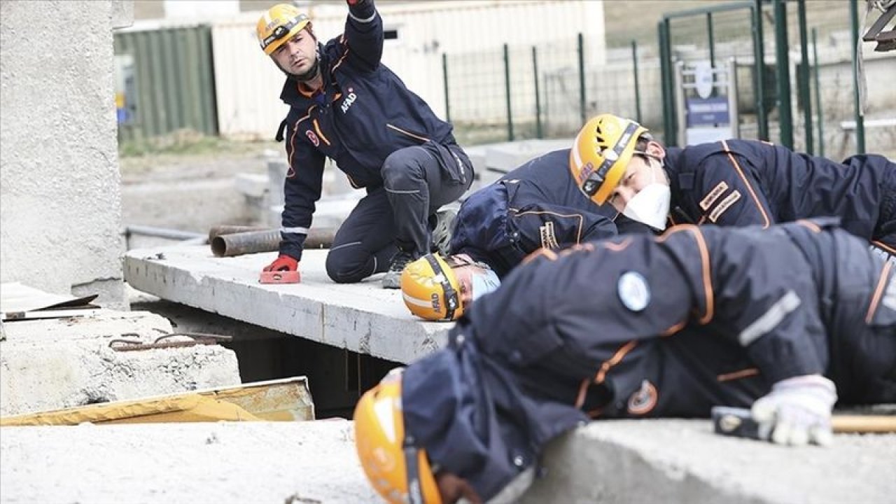 Deprem enkazında tam 201 saat dayandı; arama kurtarma ekiplerini bekledi! Türkiye’de arama kurtarma çalışmaları devam ediyor!