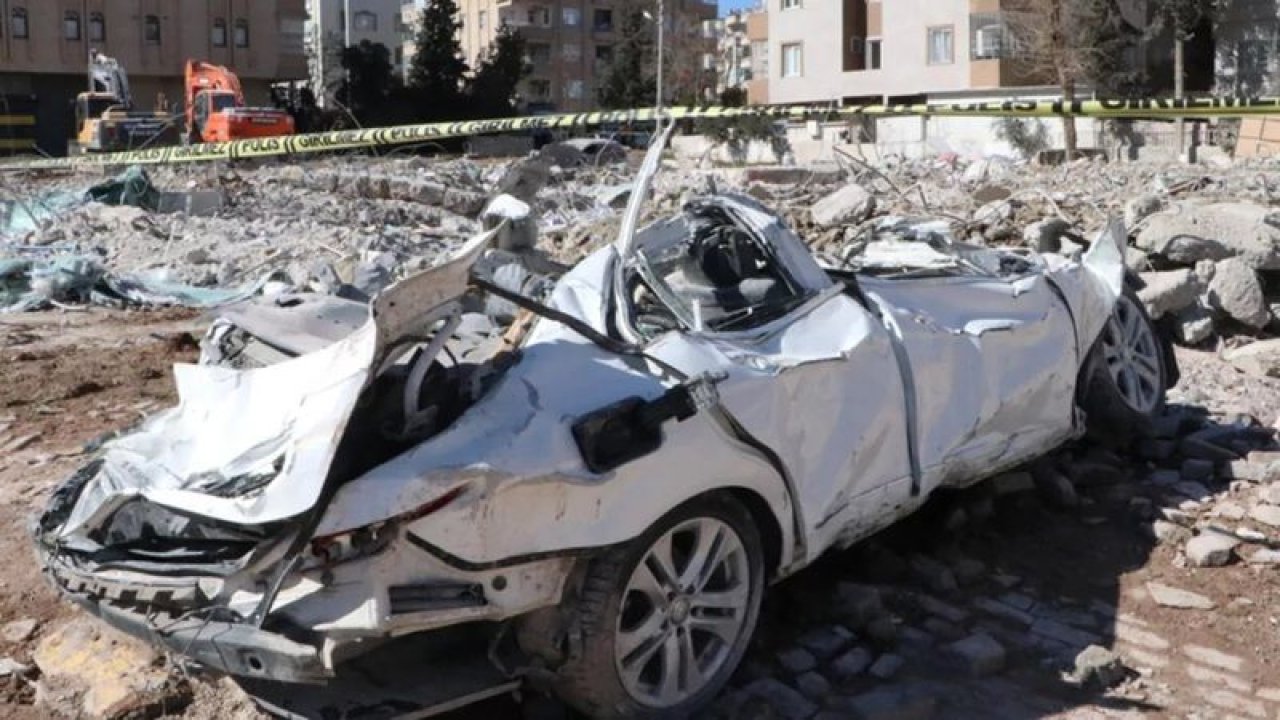 Depremde arabası hasar alan herkesi yakından ilgilendiriyor! Sigorta uzmanları tek tek açıkladı: Kasko deprem hasarını karşılar mı?