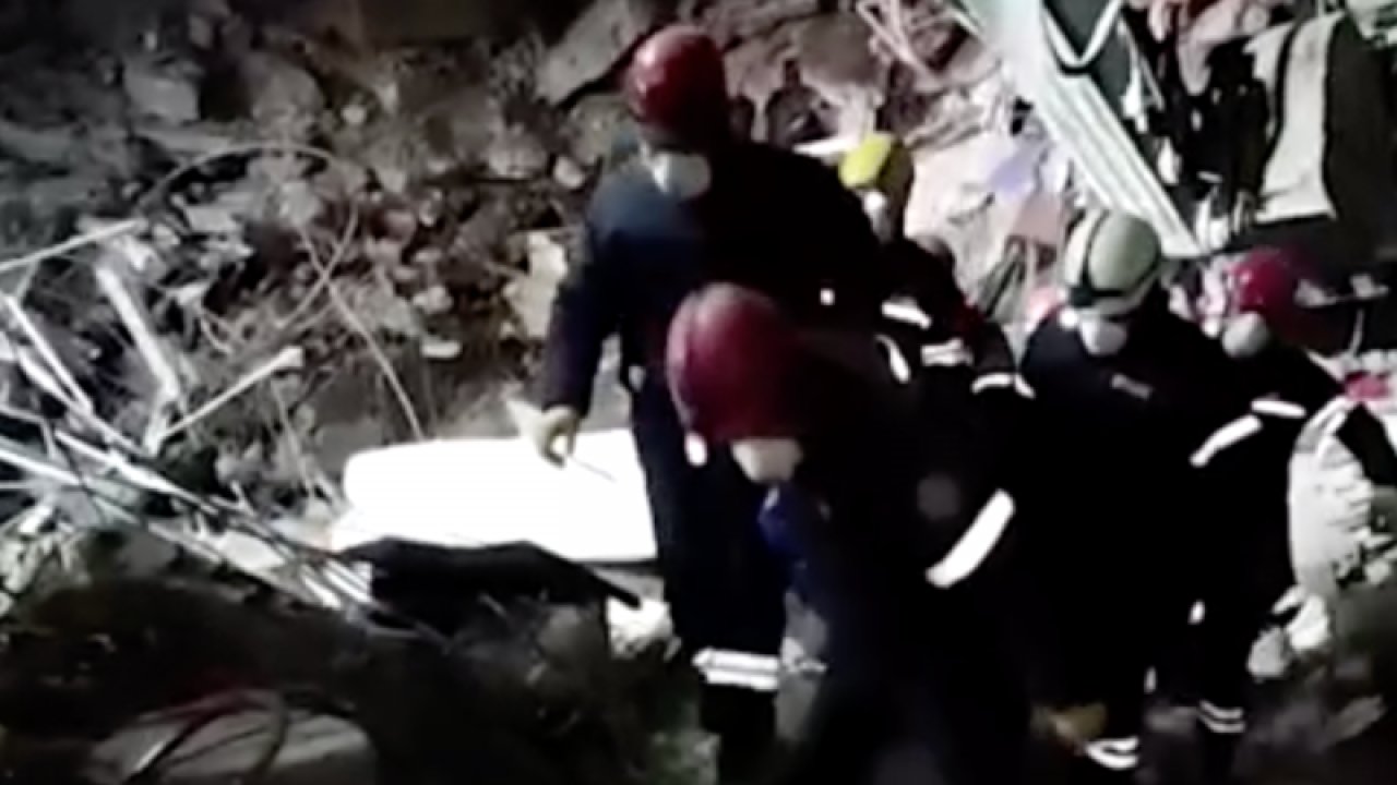 Azerbaycanlı ekip, Kahramanmaraş’ta 53 kişiyi kurtardı