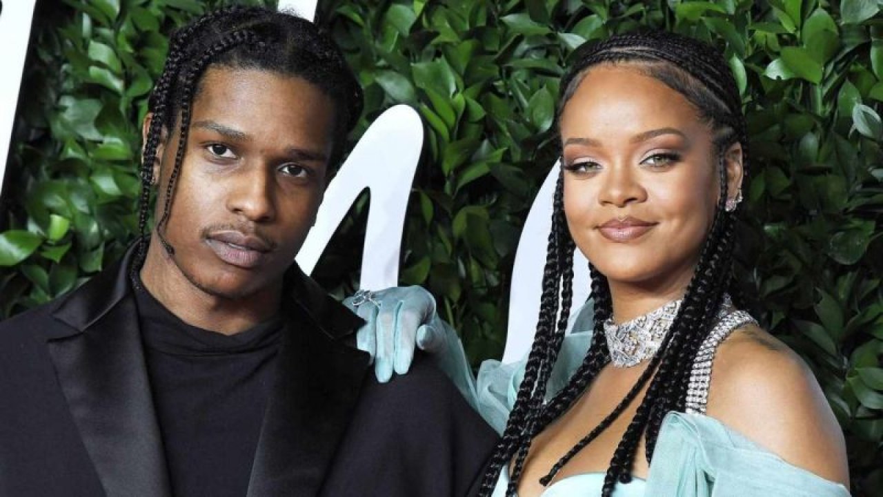 Rihanna ve A$AP Rocky Ebeveynliği Anlatıyor: “En İyi Arkadaşız Ve Bir De Bebeğimiz Var!”