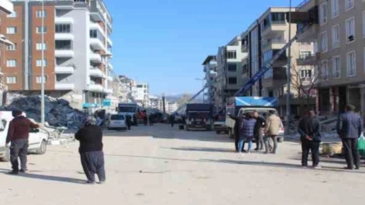 Gaziantep'ten ACI GÖÇ... Nurdağı’ndaki depremzedeler yarım kalan hayalleriyle ilçeyi terk ediyor