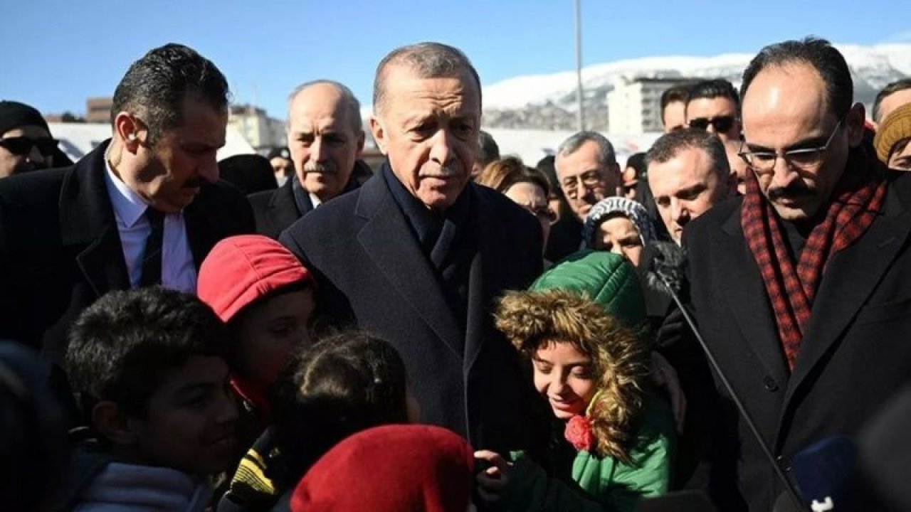 Son Dakika! Cumhurbaşkanı Erdoğan: "Gaziantep'i tarihi kimliğini ve demografik yapısını koruyarak tekrar ve daha güçlü şekilde ayağa kaldıracağız."
