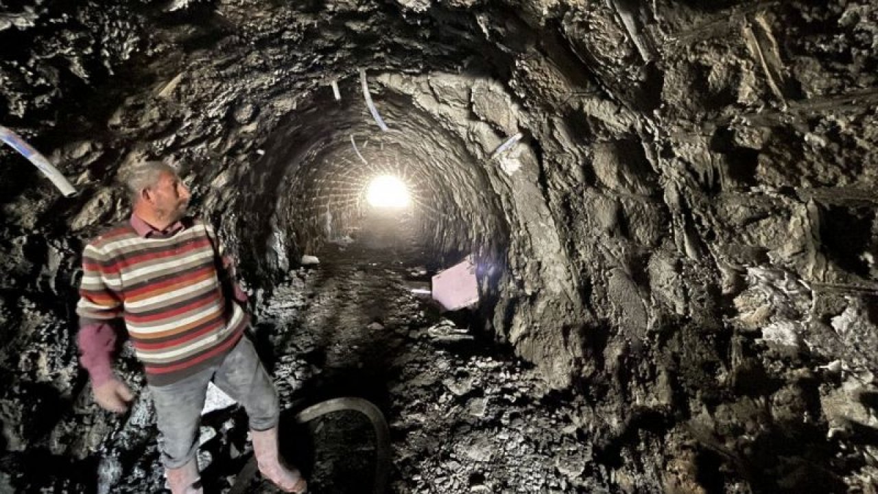 Gaziantep'te depremlerin etkisiyle taş tünelde yarıklar oluştu