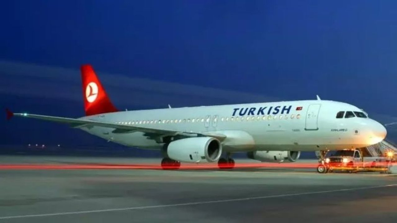 Türk Hava Yolları’na Ait Uçak Bir Meyveden Dolayı Seferi İptal Etti! Durian Meyvesinin Kokusu Pilota Acil İniş Yaptırdı!