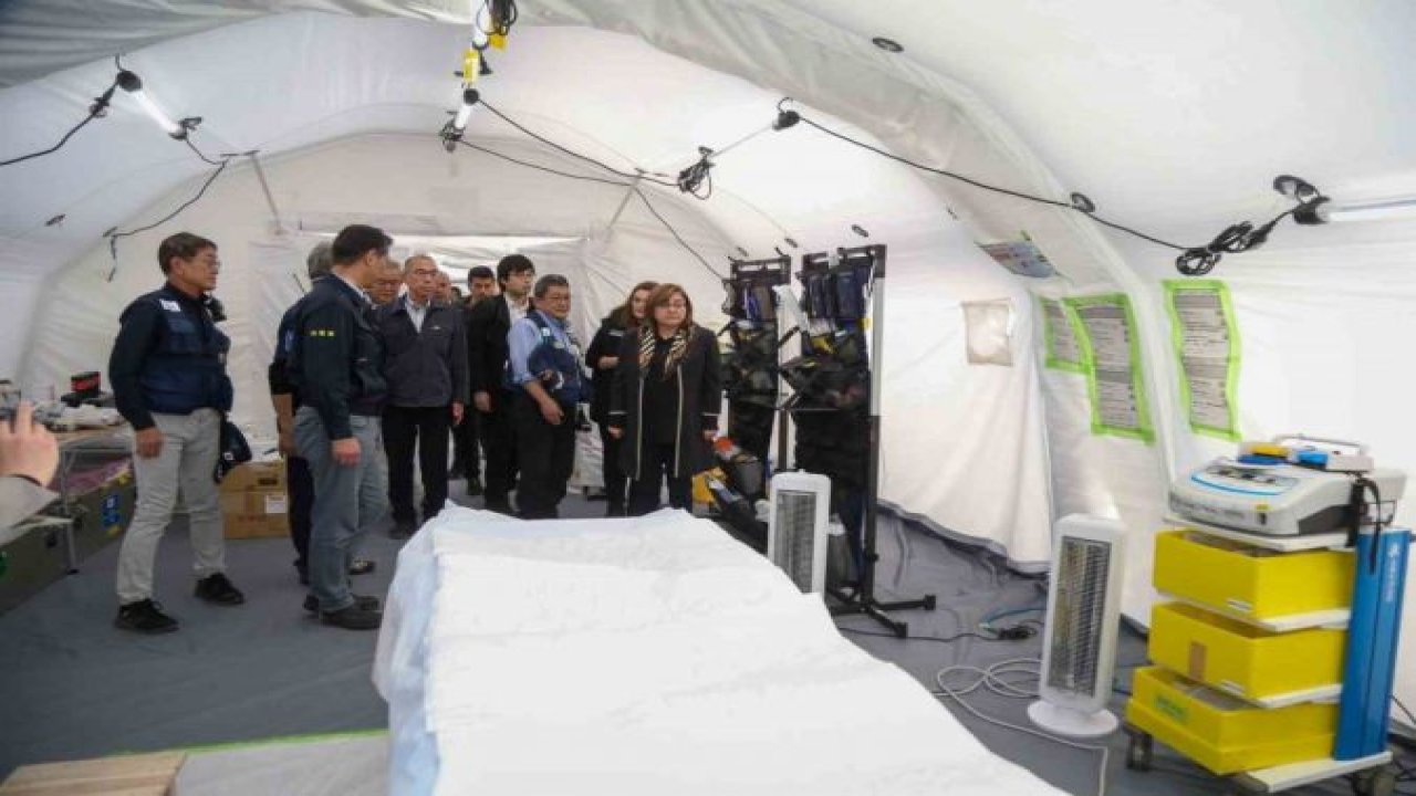 Japon Dışişleri Bakan Yardımcısı, sahra hastanesini ziyaret etti