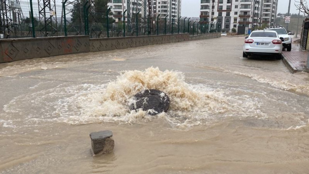 Adıyaman’da sel suları cadde ve sokakları göle çevirdi... Adıyaman’da sel: 1 ölü, 3 kayıp