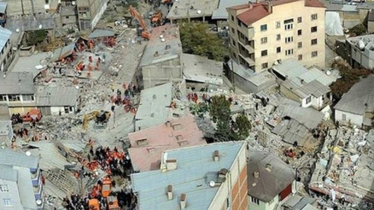 Gaziantep İslahiye’de Depremin Ağır Yıkımı Gözler Önüne Serildi! ‘Deprem Değil Kıyamet’ Dedi!