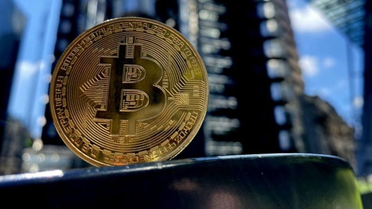 Yükselişini Sürdüren Bitcoin İle İlgili Yeni Değerlendirme! 25 Bin Dolar Seviyesine Geri Dönecektir!