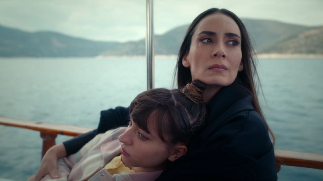 Netflix’te Yeni Bir Türk Dizisi! Biz Kimden Kaçıyorduk Anne 24 Mart’ta Seyirci İle Buluşacak!
