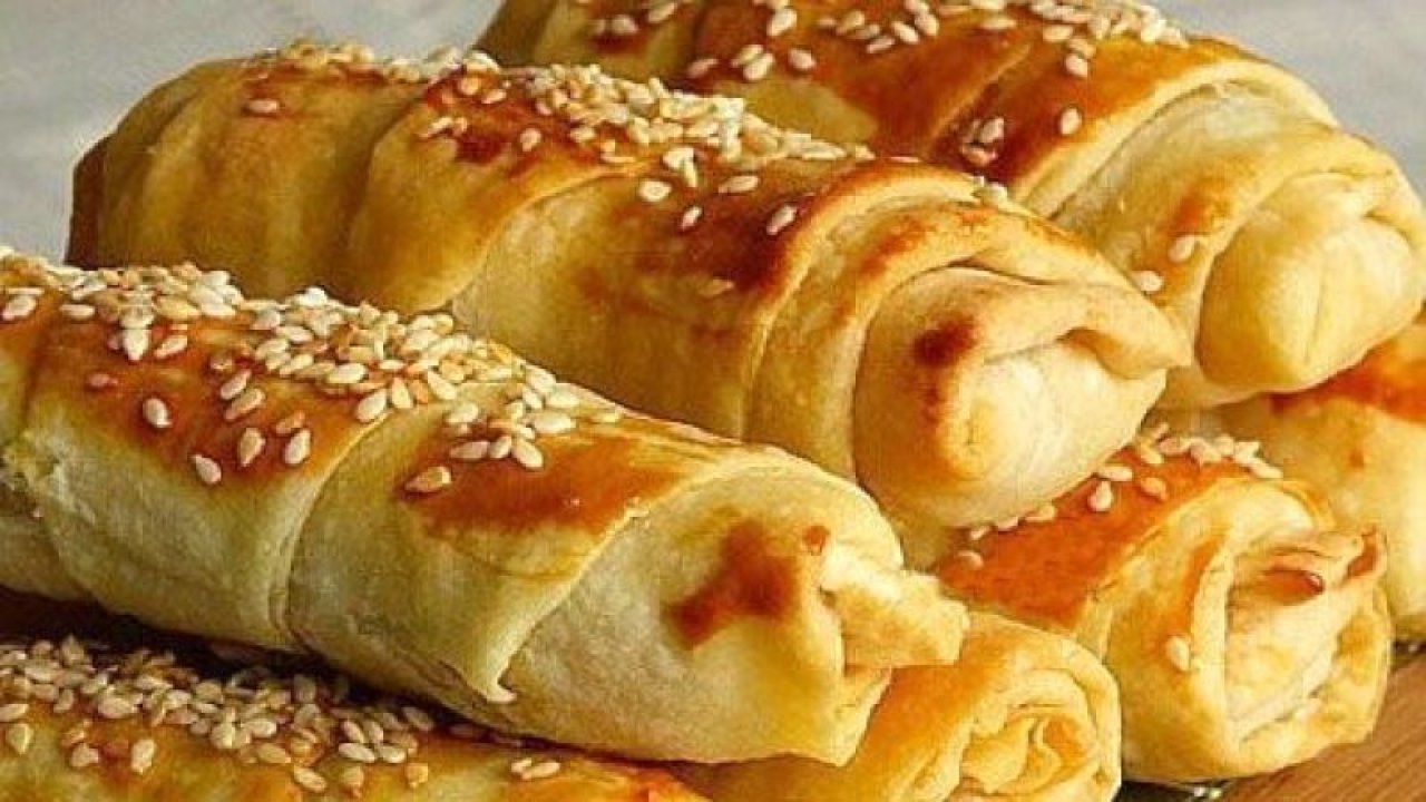 Sahurda Tok Tutacak O Tarif! Bu Börek İle Gündüz Acıkmak O Kadar Kolay Olmayacak! Yapımı Da Oldukça Basit!