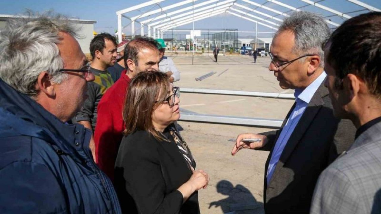 Büyükşehir Belediye Başkanı Fatma Şahin, Nurdağı’nda çalışmaları inceledi