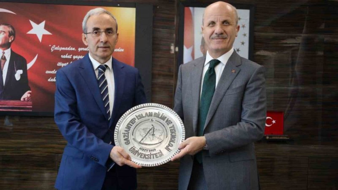 YÖK Başkanı Özvar Gaziantep İslam Bilim ve Teknoloji (GİBTÜ) Rektörlüğüne atanan Prof. Dr. Şehmus Demir’i ziyaret etti