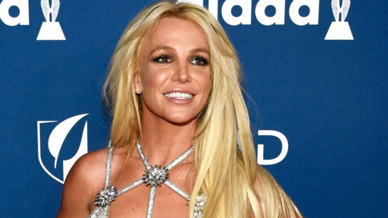 Amerika basını çalkalanıyor! Britney Spears kocası yerine korumasıyla tatile çıktı!