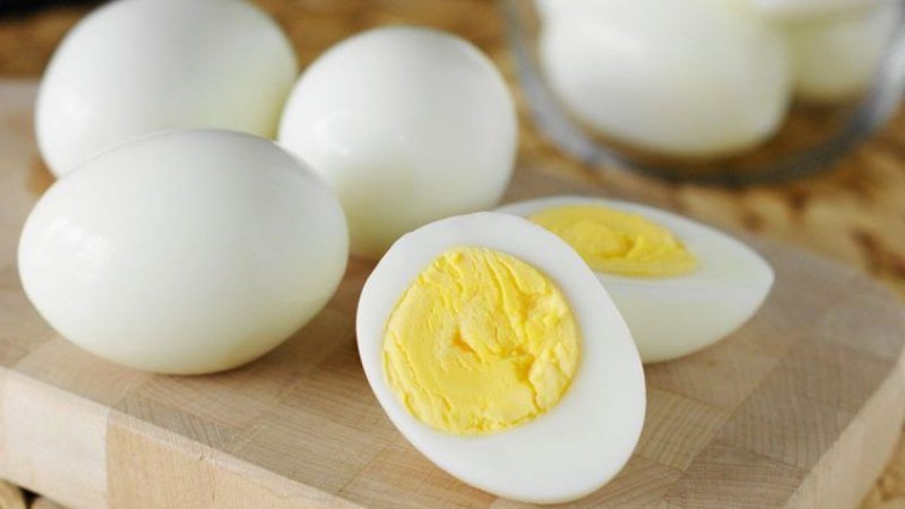 Yumurtayı dolaba koymadan önce suya tutanlar yandı: Uzmanlar, su ile yumurta arasındaki ilişkiyi açıkladı! İşte yumurtayı doğru saklama yöntemi