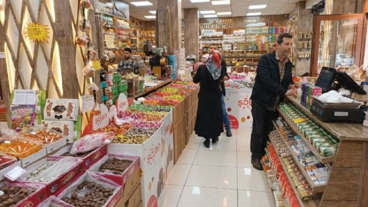 Bayrama günler kala Gaziantep'te şeker ve çikolata satışlarında yoğunluk arttı