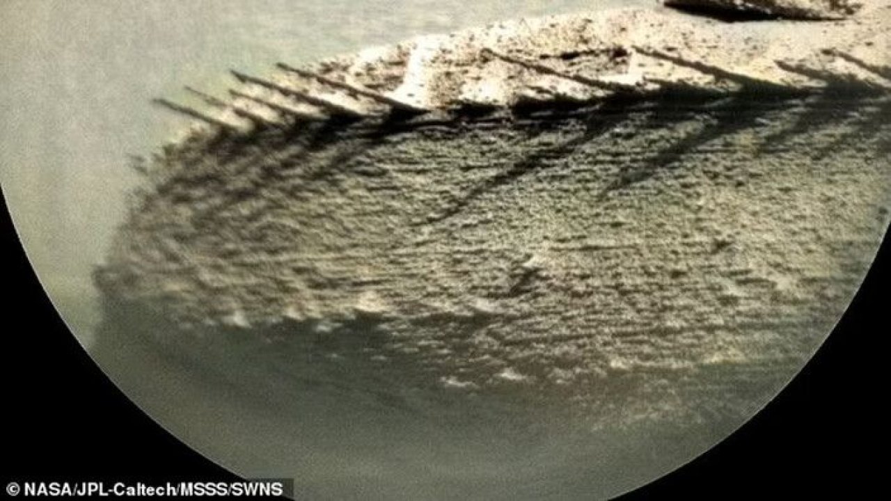 NASA’nın Mars Çalışmalarında Son Durum! Mars’ta Kemik Benzeri Garip Bir Cisim Bulundu!