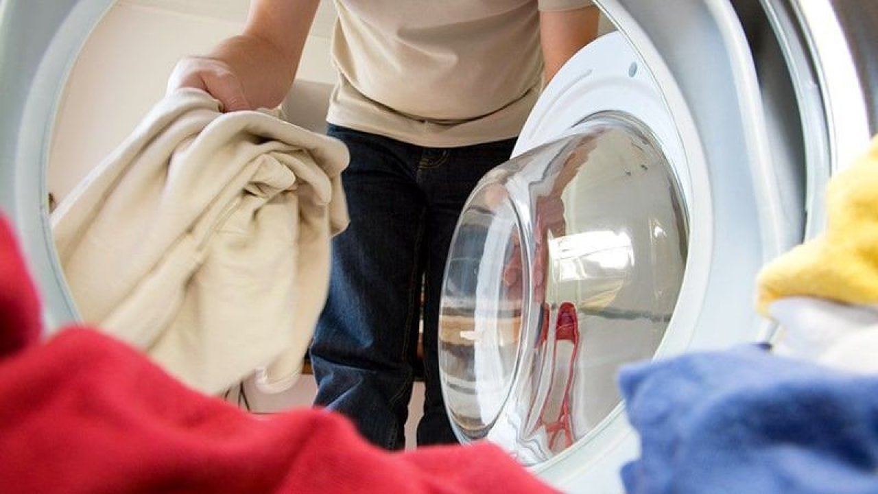 Çamaşır makinesi için doğru saate dikkat edin! Bu saat aralığında elektrik faturasından tasarruf sağlayın!