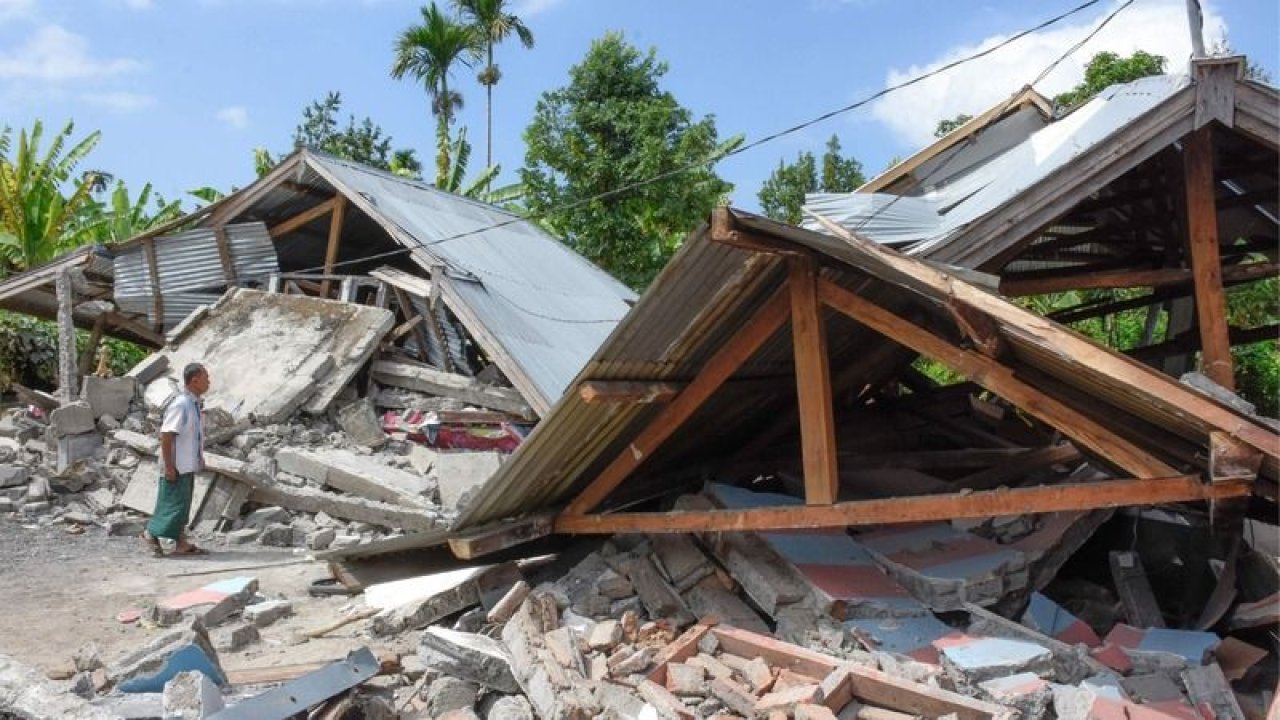 Doğal Afetlerden En Çok Etkilenen Ülkelerden Biri! Endonezya’da 5.7 Şiddetinde Deprem!