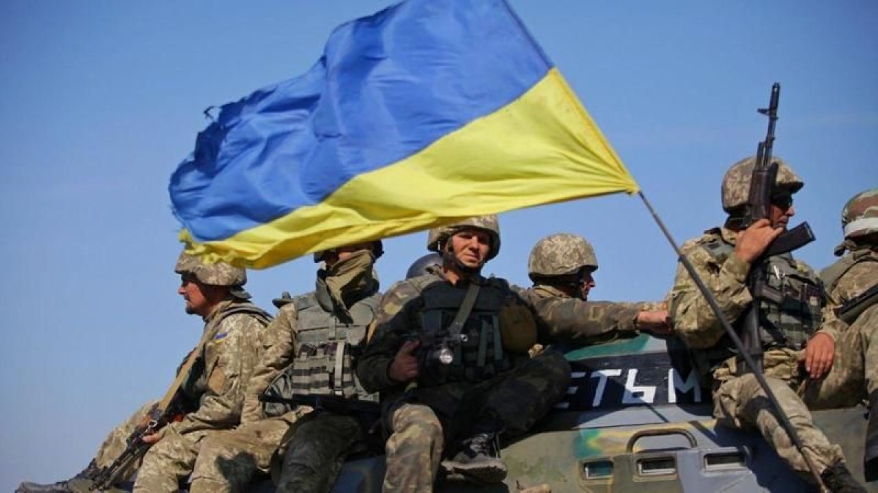 Ukrayna Kara Kuvvetleri Bahmut’ta Rus Kuvvetlerine Karşı Taarruza Geçti! Ukrayna Ordusu Rus Saldırılarını Başarıyla Püskürttü Ve Düşman Kayıpları Artıyor!