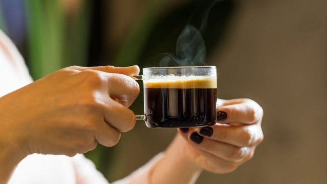 Kahvenin Gün İçinde Tüketilmesi Gereken Zaman Dilimi! Kahvenin Olumsuz Yanları Nelerdir?