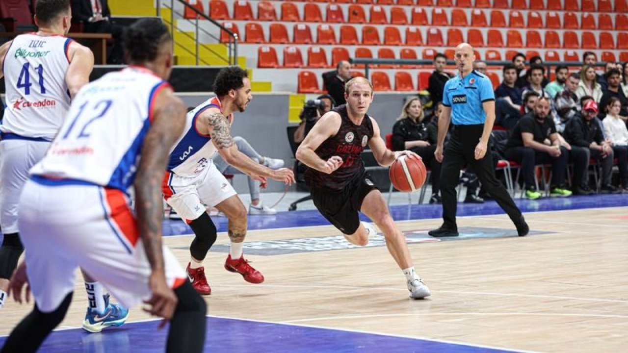Gaziantep Basketbol, Anadolu Efes’e farklı kaybetti