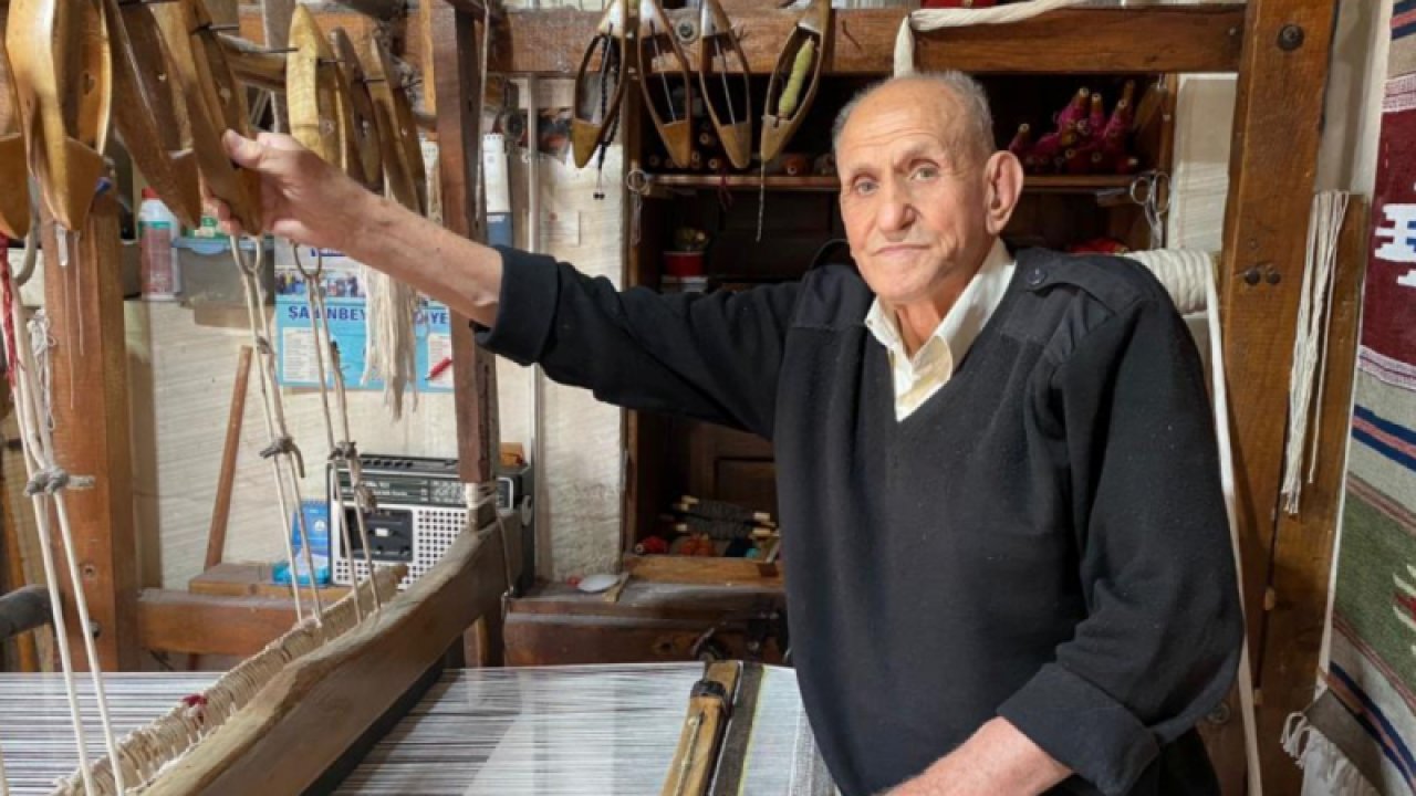 Gaziantep'te 3 metrekarelik dükkanda ürettiği 'EL EMEĞİ, GÖZNURU' kilimleri dünyaya ihraç ediyor