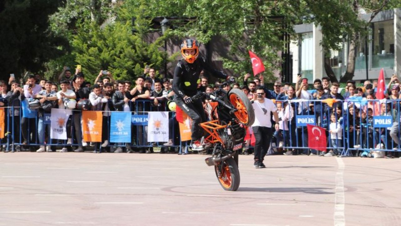 Gaziantep'te motosiklet akrobasi gösterisi düzenlendi! Türkiye motosiklet akrobasi şampiyonu Birkan Polat SHOW