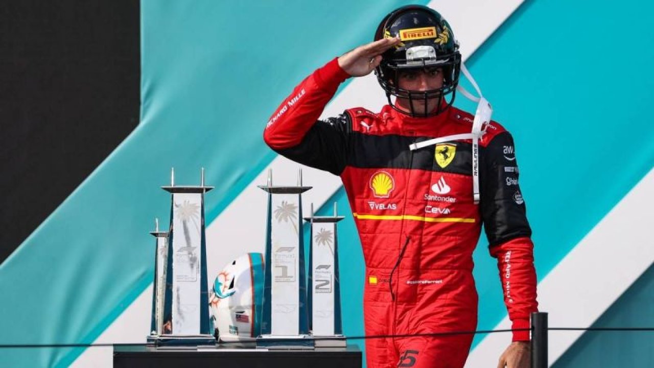 Miami Grand Prix'sinde Hayal Kırıklığı! Ferrari'nin Pilotundan Açıklama Geldi...