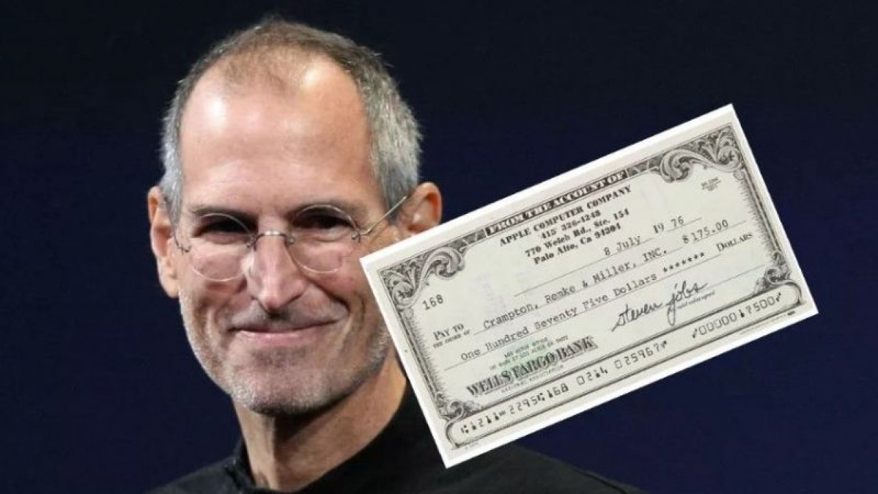 Apple'ın ilk adresinin yer aldığı Steve Jobs imzalı çek satışa sunuluyor!