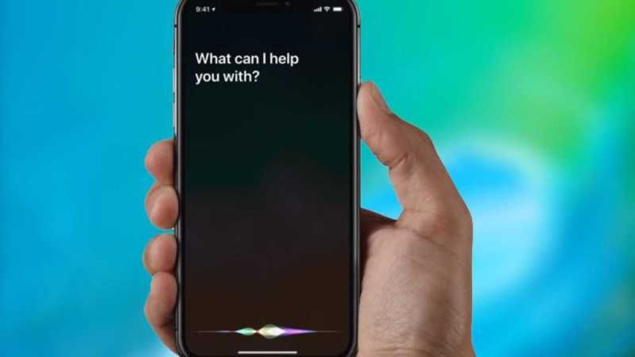 Siri'nin modası geçti: Apple kendi yapay zekasını üretecek!