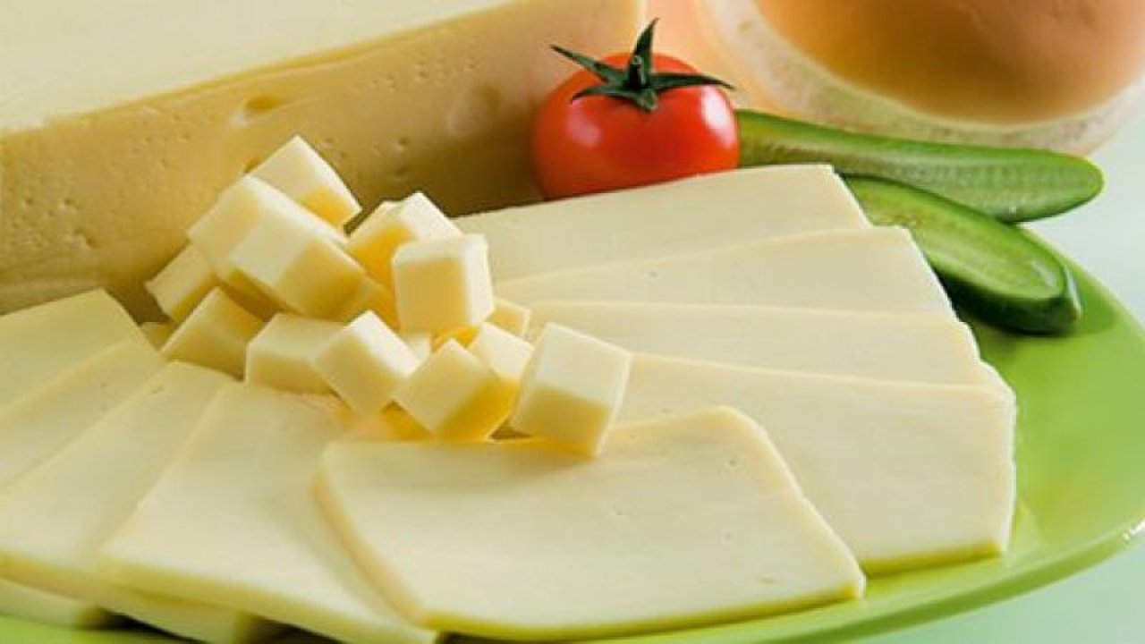 Tost peyniri mi, kaşar peyniri mi? Hangisi tost yapımında ideal?