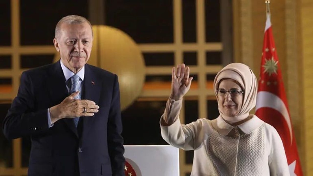 Zafer sonrası Erdoğan, Cumhurbaşkanlığı Külliyesi’nde açıklama yaptı! ’85 milyonun tamamı kazandı!’