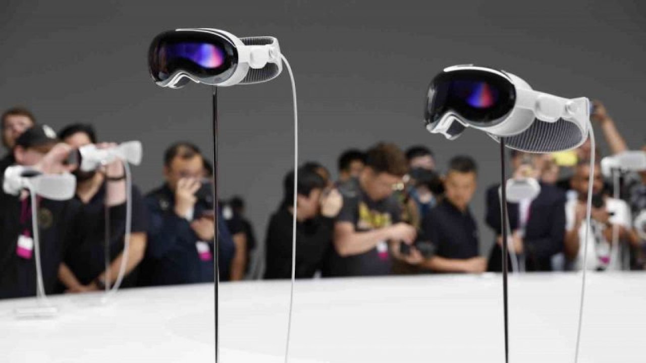 Apple yeni “Karma gerçeklik” gözlüğünü tanıttı