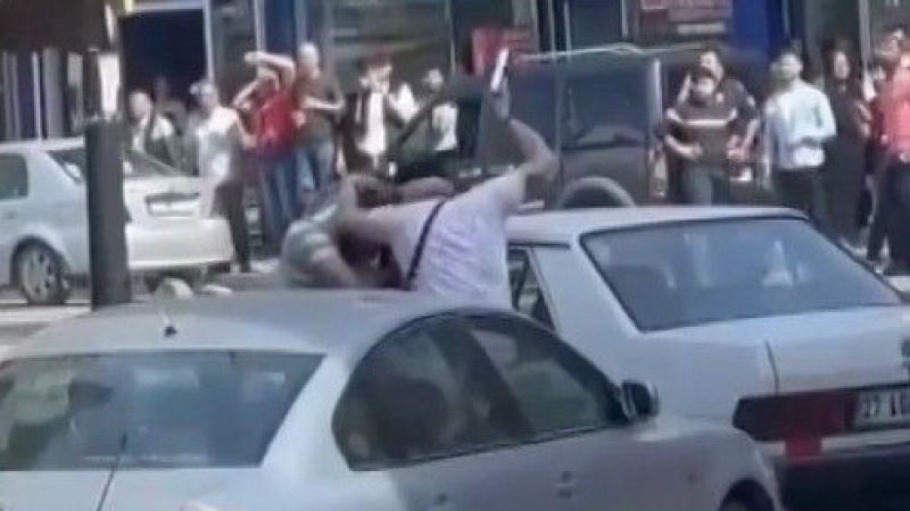 Gaziantep'te sokak ortasında öldüresiye kavga! VİDEO HABER