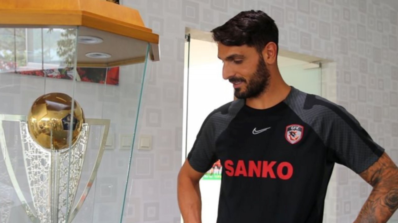 Gaziantep FK'nın başarılı file bekçisi Günay Güvenç veda etti