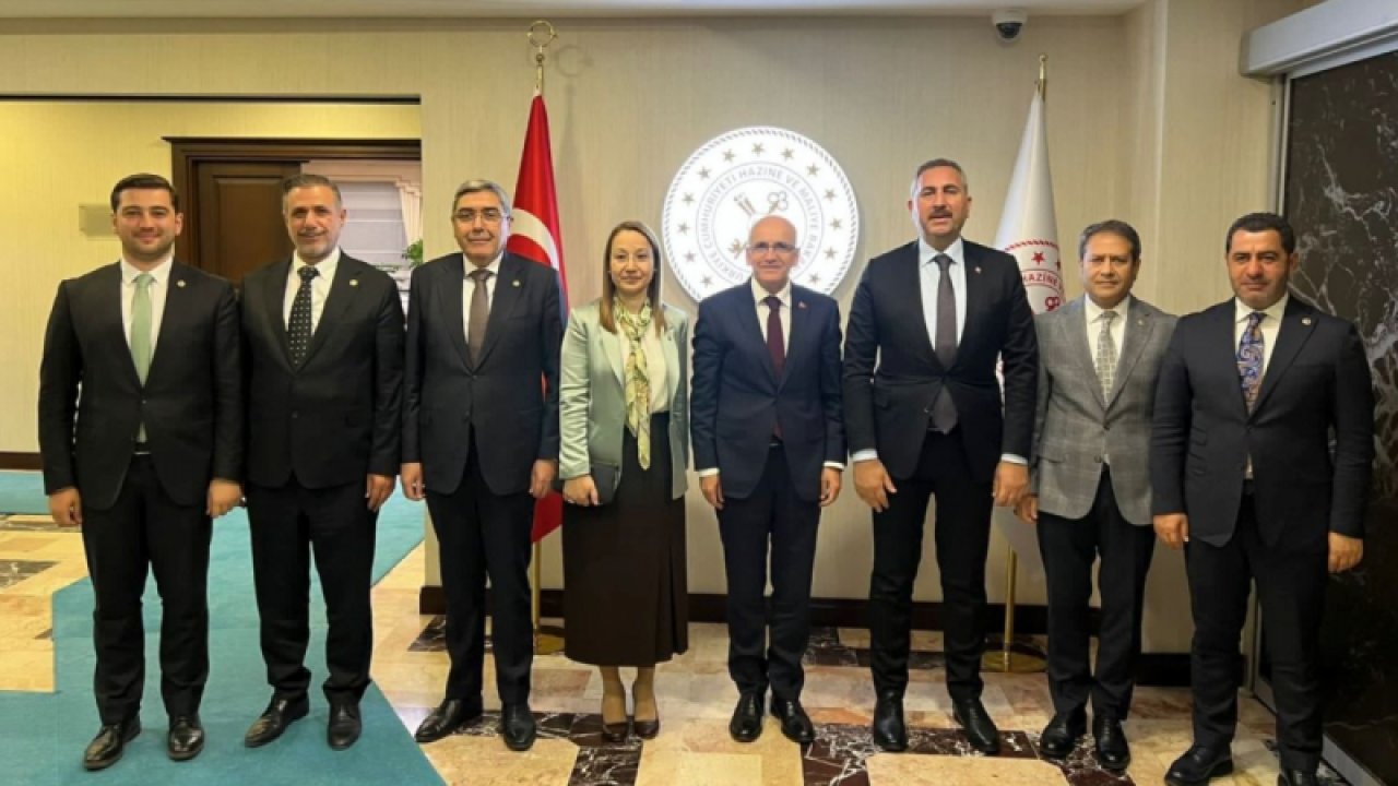 Gaziantep Ak Parti Milletvekilleri'nden Bakan Mehmet Şimşek’e ziyaret!