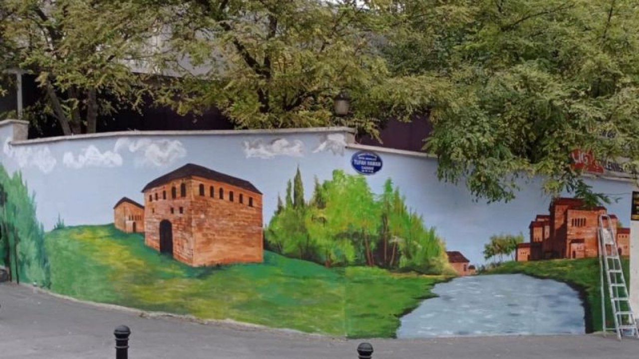 Gaziantep'te elektrik panoları ve bina duvarları sanatsal görünümle yenileniyor