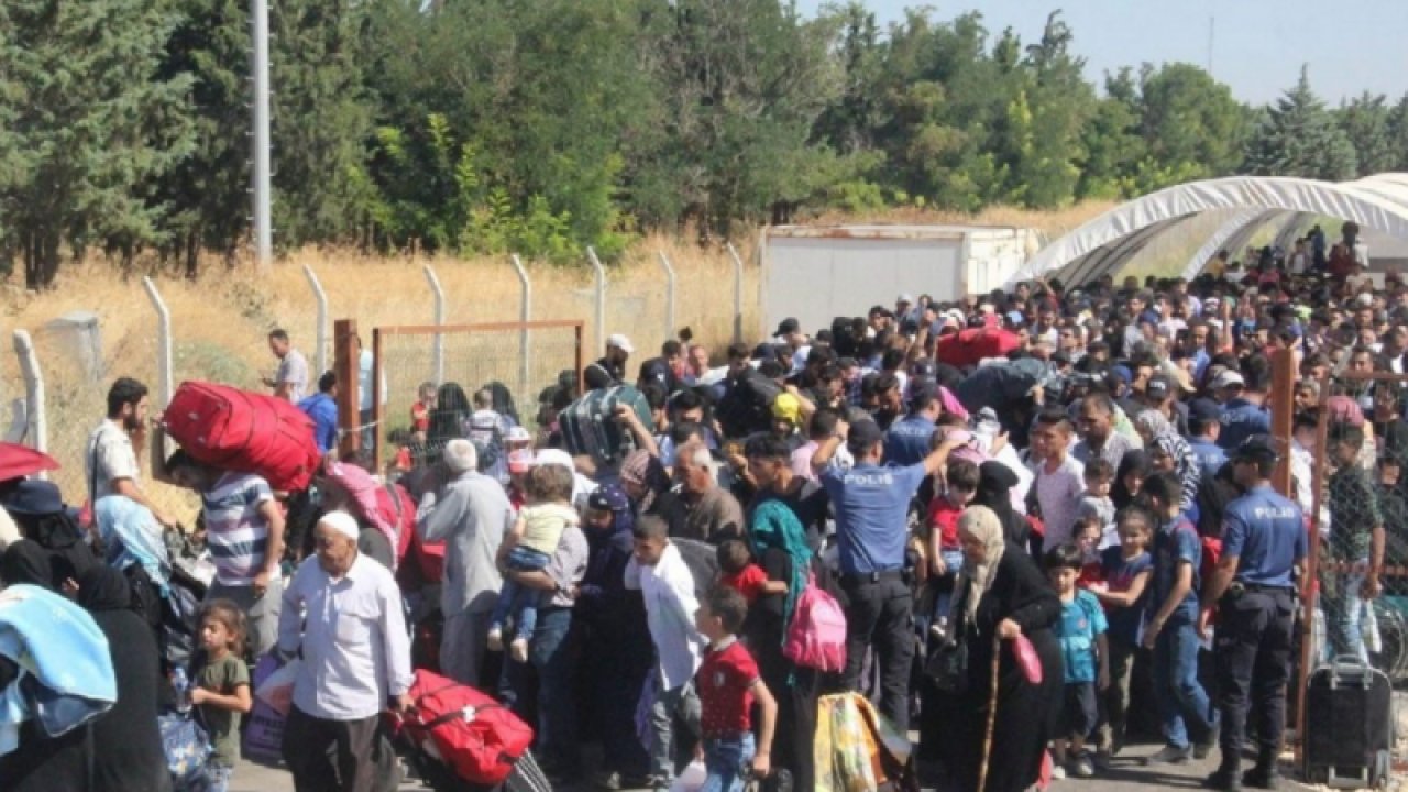 Türkiye'de yaşayan Suriyeli erkeklerin sayısı kadınları geçti